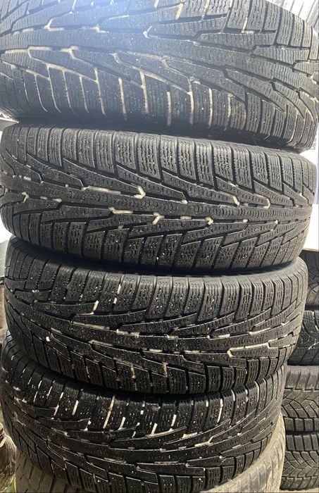 Продам комплект коліс в чудовому стані, шини без гуль і ремонтів!