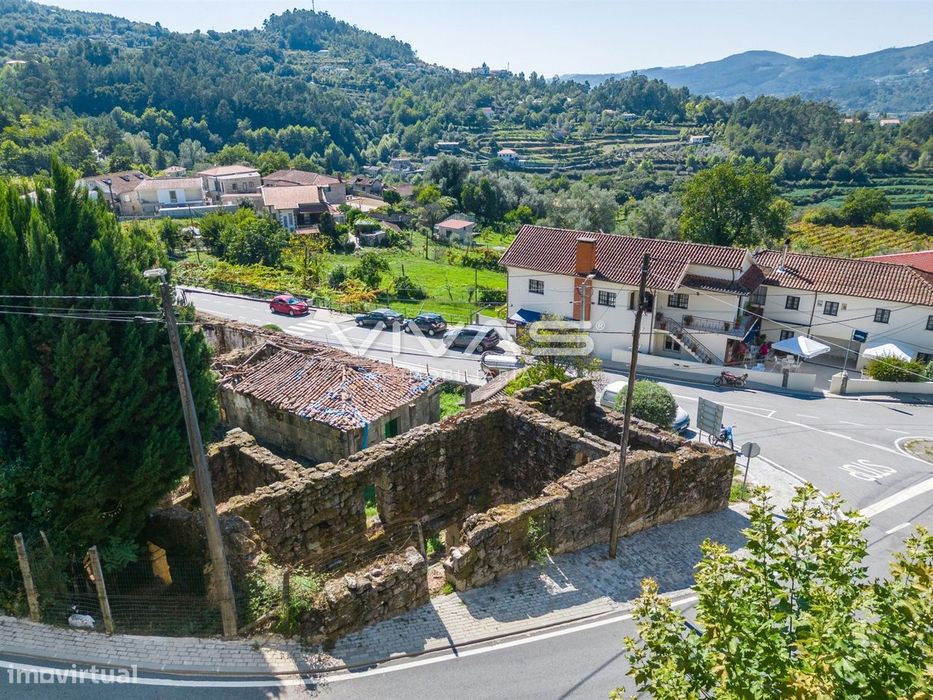 Moradia para Restaurar T0 Venda em Chorense e Monte,Terras de Bouro