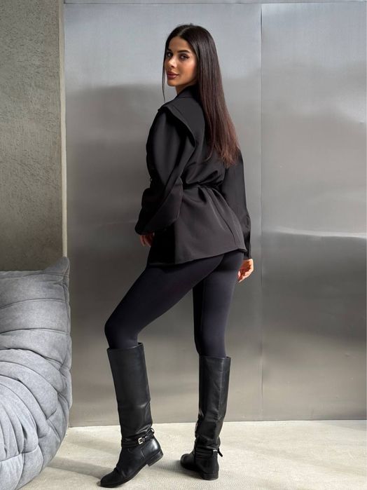 Пиджак оверсайз.