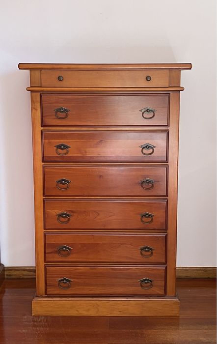 Quarto Completo de 2 camas em Madeira de Cerejeira