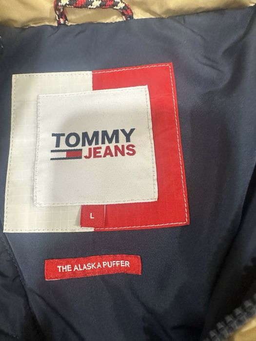 Оригінальний пуховик від Tommy Jeans