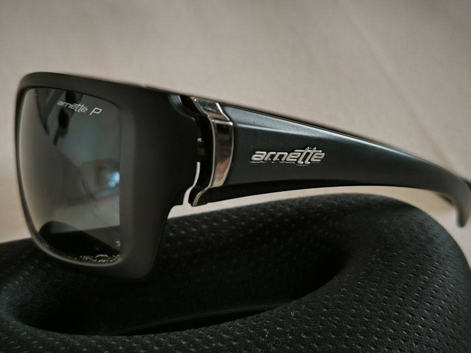 Óculos de sol Arnette Defy
