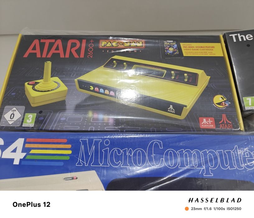 Atari  Pac-Man Edition