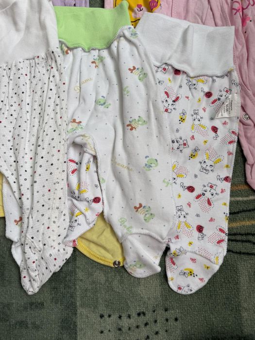 Продам 1 лотом одяг для новонароджених