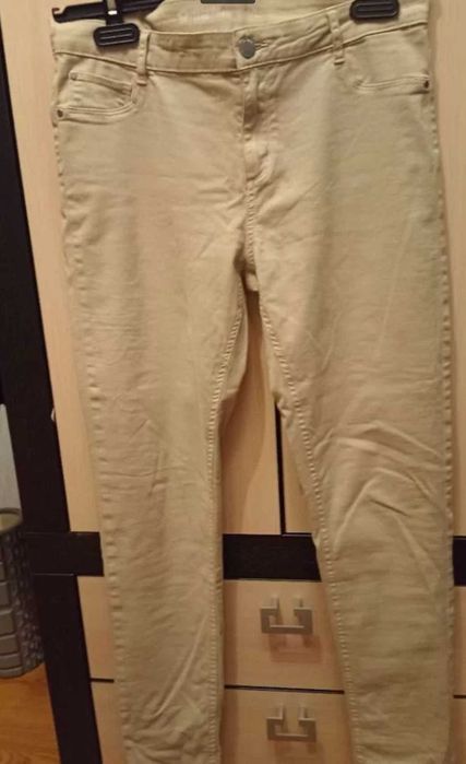 Продам женские джегинсы 48 50