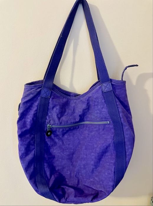 Bolsa kipling em otimo estado