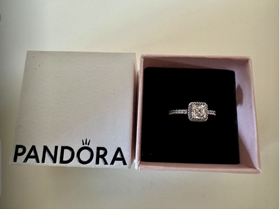 Каблучка Pandora