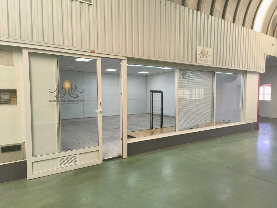Loja 95m² no Hiper Porto Alto (Grossista) – Com WC e Arrecadação