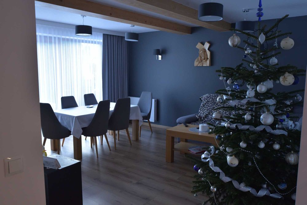 Dom w Stróży wraz z garażem