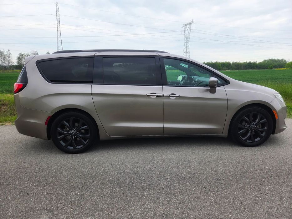 Chrysler Pacifica S Limited Pb+LPG