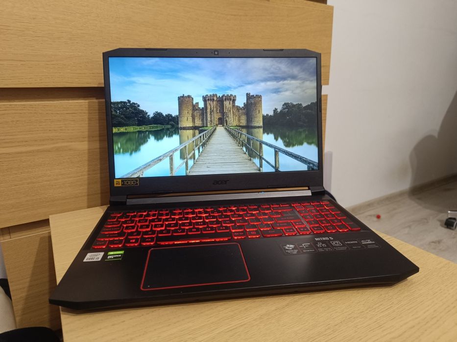 Laptop Acer Nitro 5 + karta sieciowa asus
