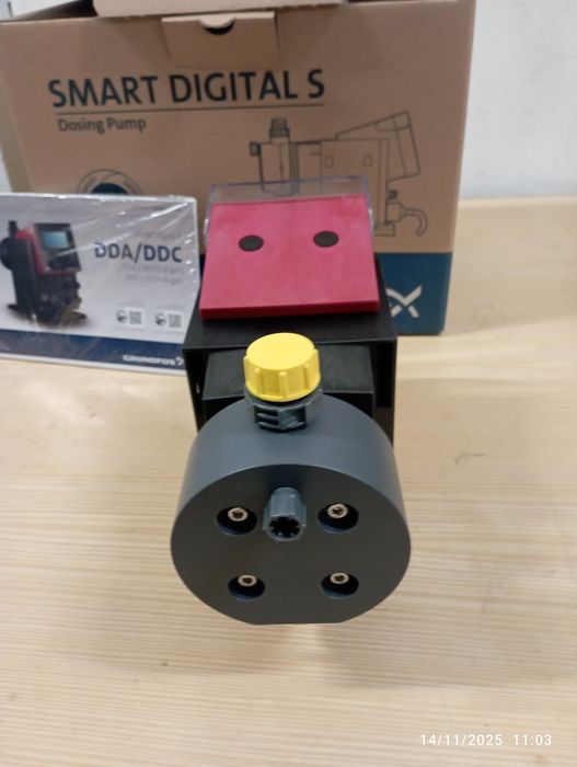 Bomba doseadora Grundfos , Nova , caixa  , acessórios