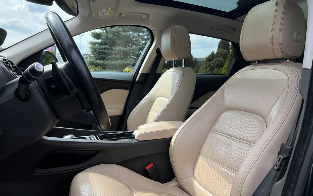 Jaguar F-Pace 2017