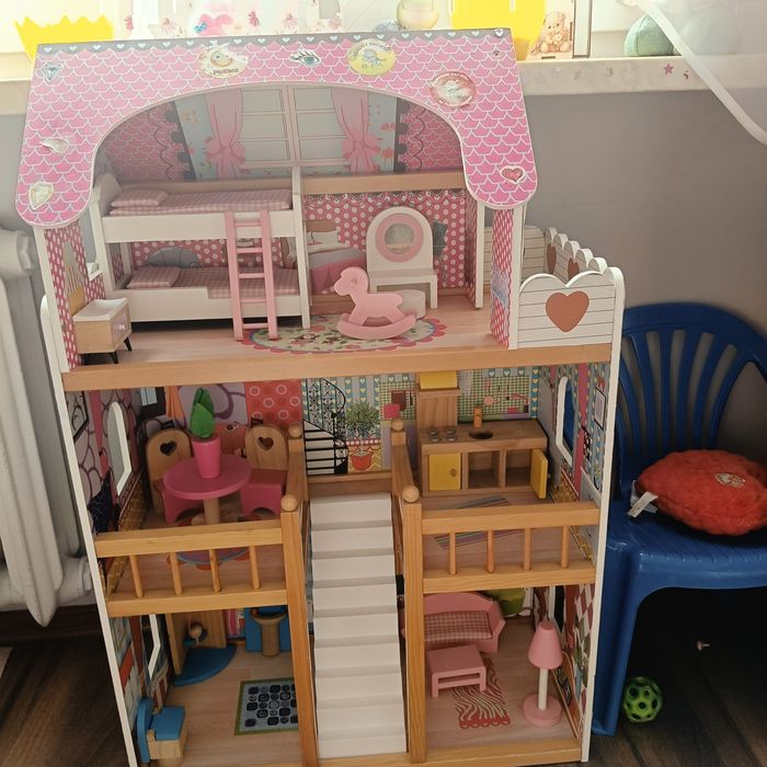 Domek dla lalek + lalki gratis