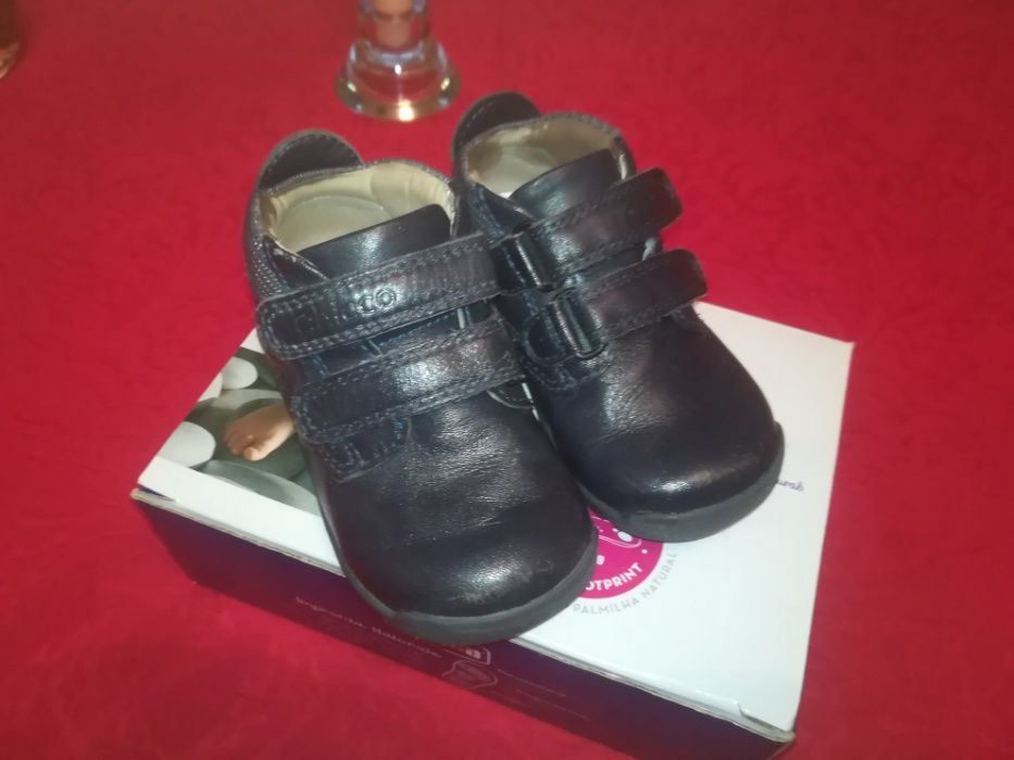 Botinhas e Sandálias Chicco 20