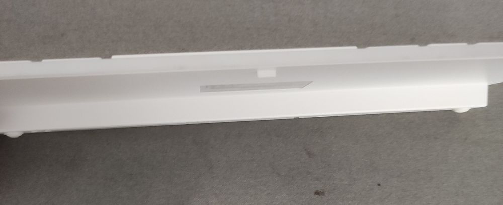 Teclado Bluetooth extra fino e compacto