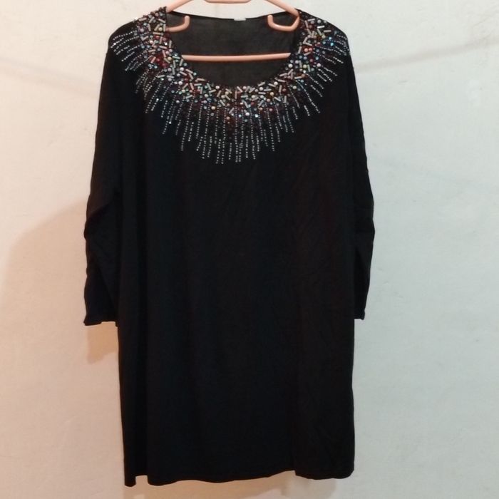 Женская  одежда.