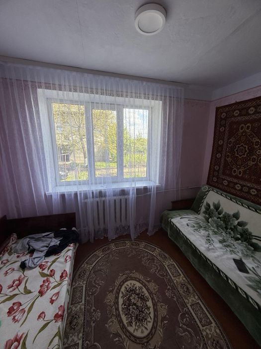 Продам трьох -кімнатну квартиру