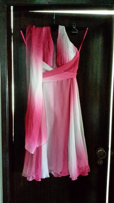 Vestido Rosa e Branco