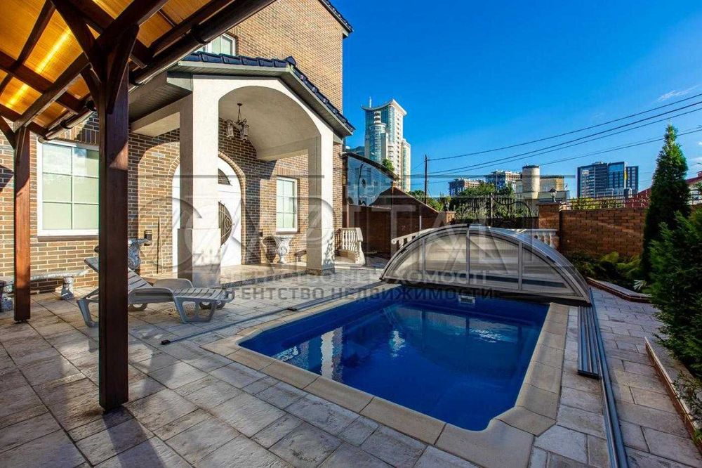 Аренда дома с бассейном, Печерск