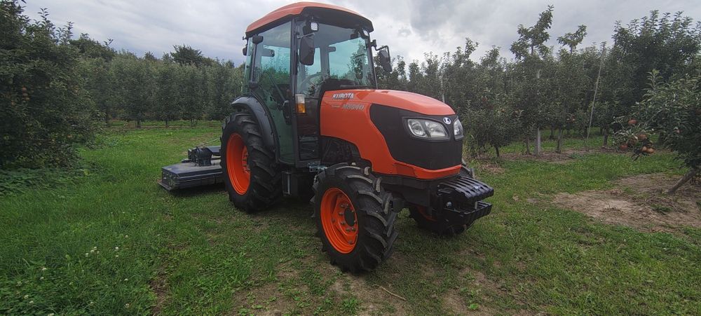 Ciągnik sadowniczy Kubota M8540 Narrow