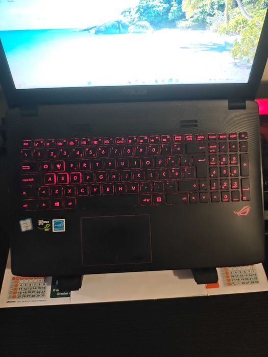 Portátil Gaming ASUS Rog