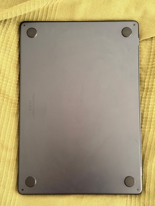 Apple MacBook Air 15″ M4 / 24 GB RAM / 512 GB SSD – stan idealny
