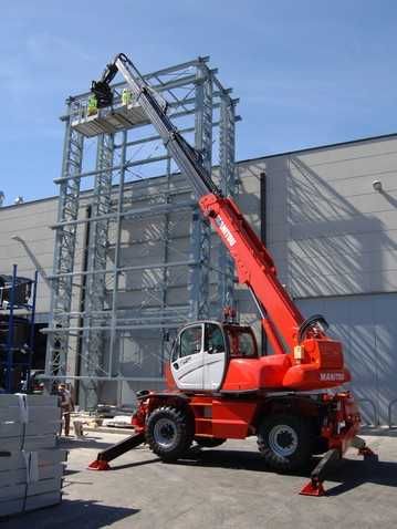 Usługi ładowarką MANITOU 21m Łyżka ,kosz, widły, wciągarka z hakiem