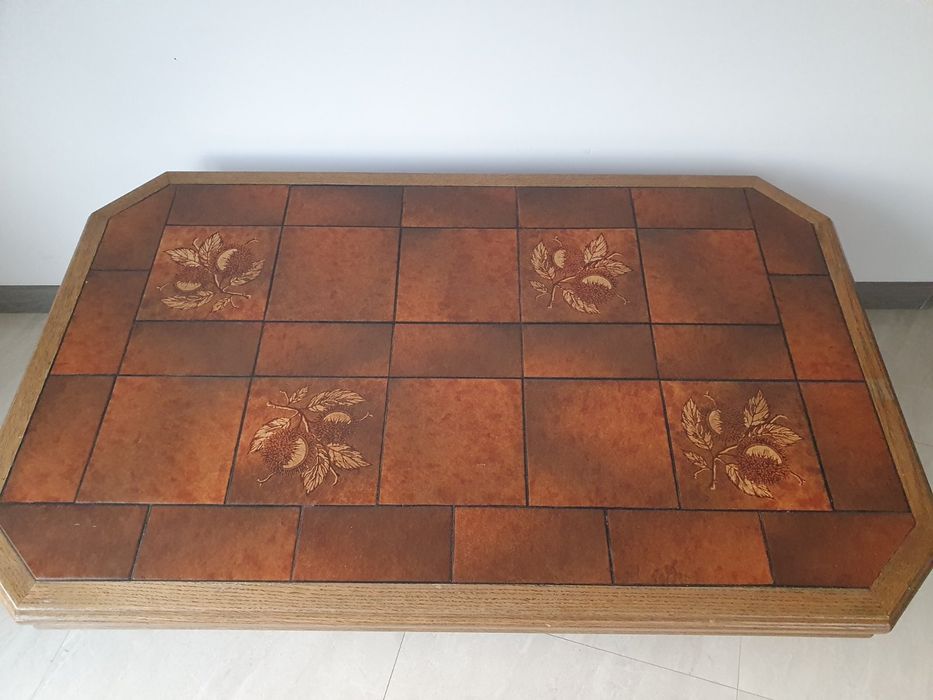 Стіл дубовий з плиткою