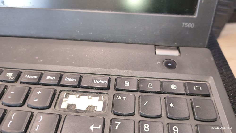 Laptop lenovo t560