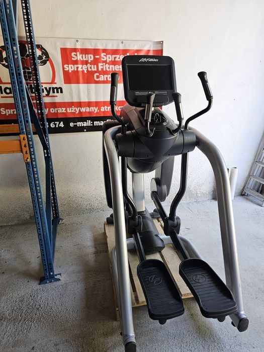 Life Fitness Flexstrider z Discover SE orbitrek Eliptyk