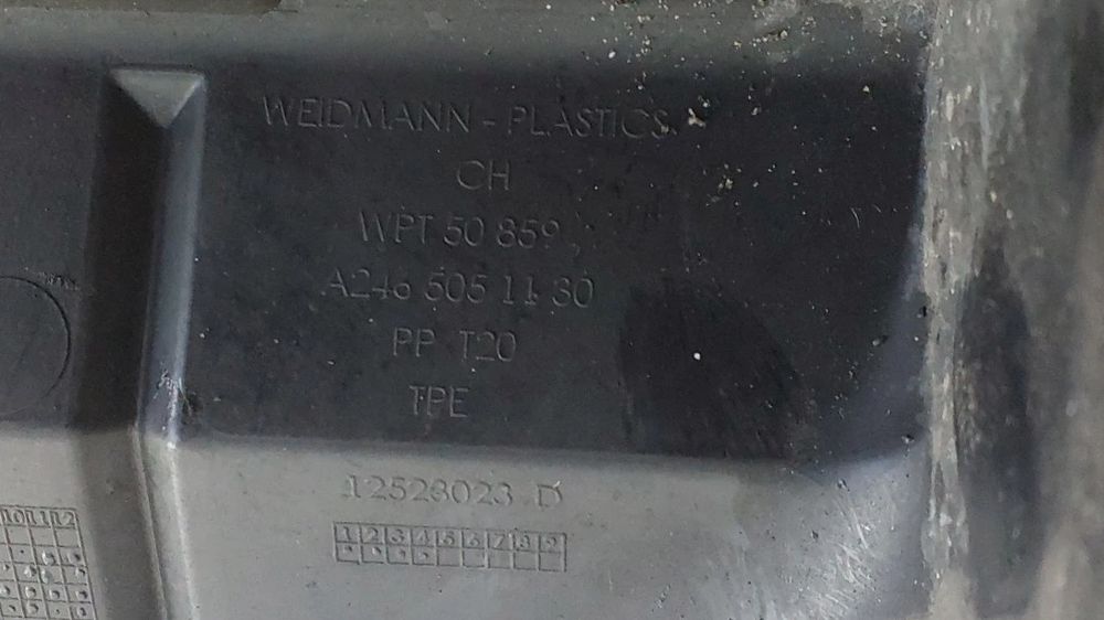 Plástico genérico MERCEDES-BENZ Classe A (W176)