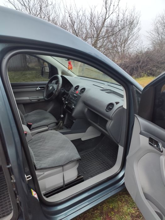 Фольксваген Кадді пасажир 1.6