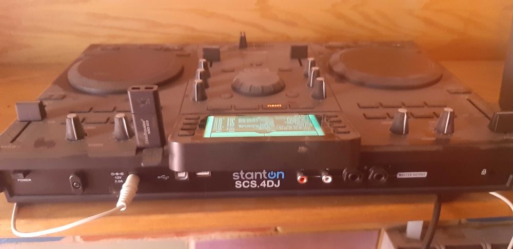 Dj контроллер, с дисплеем, stanton scs.4dj