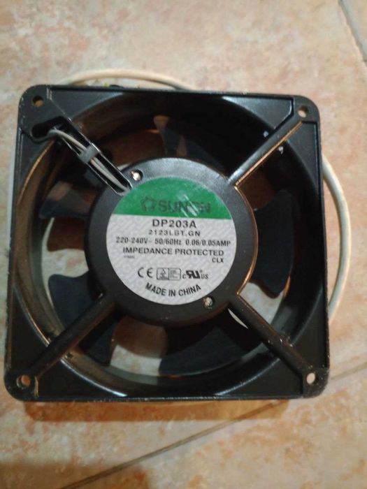 Продам вентеляторы в алюминиевом корпусе бу отправка почтой