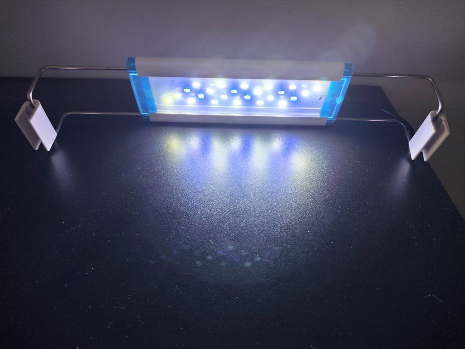 Lama LED do akwarium.