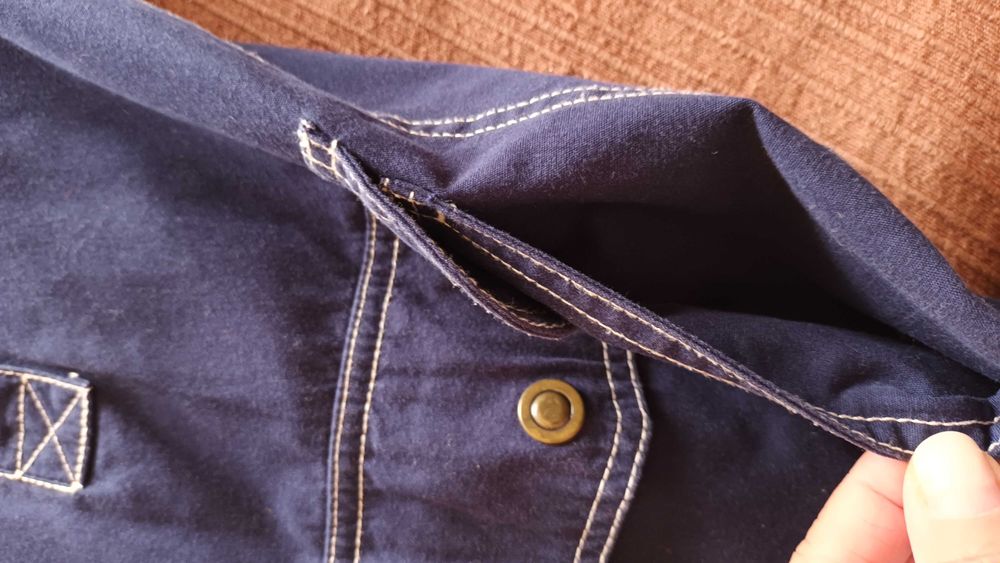 Parka em azul escuro