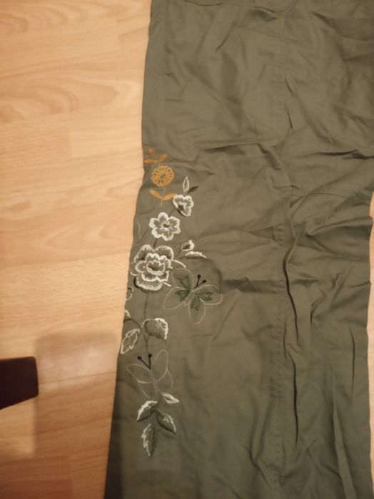 Spodnie długie,damskie.