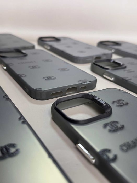 Силіконовий сірий чохол з лого Шанель Chanel на айфон iPhone