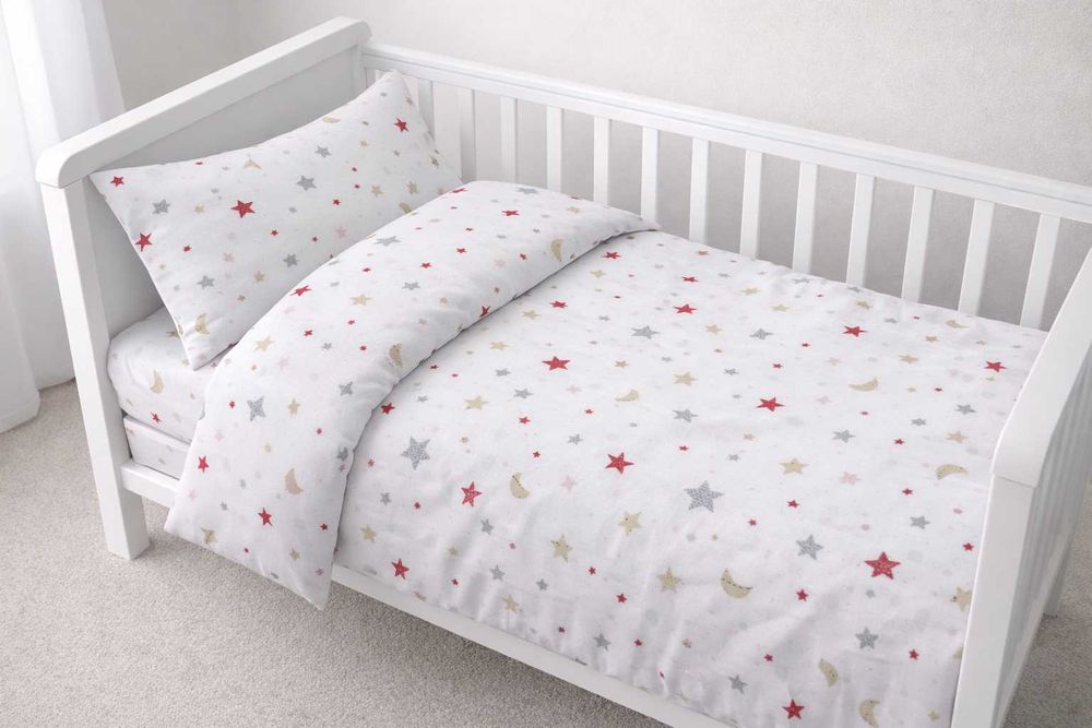 Дитяча постільна білизна з натуральної бавовни.