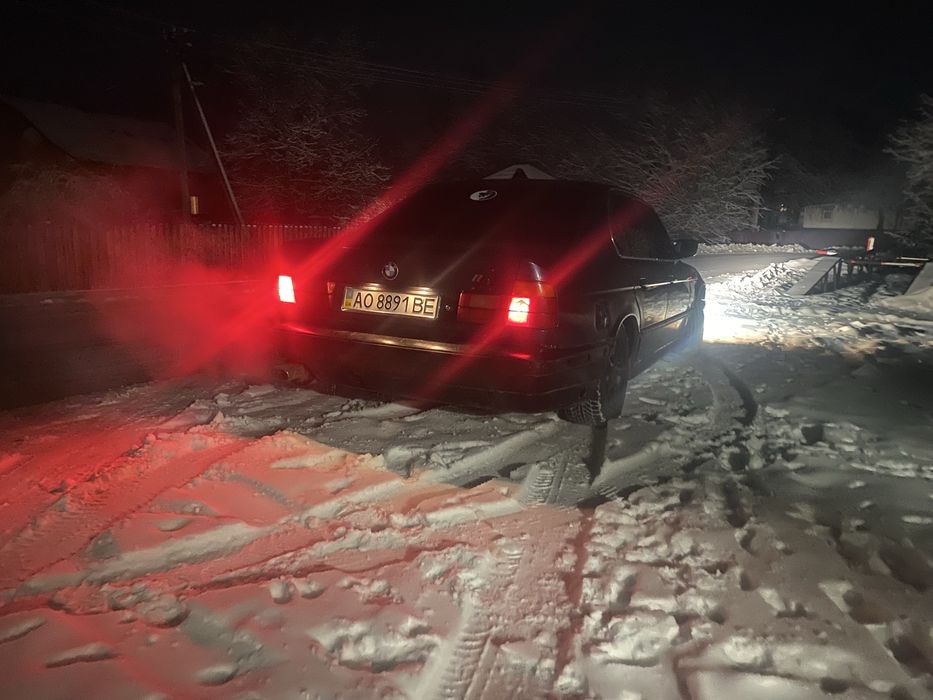Продам бмв е34 м50б20
