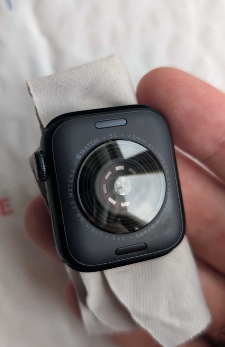 Нові не активовані Актуальні на подарунок Apple Watch SE 2 nd gen 40 Midnight