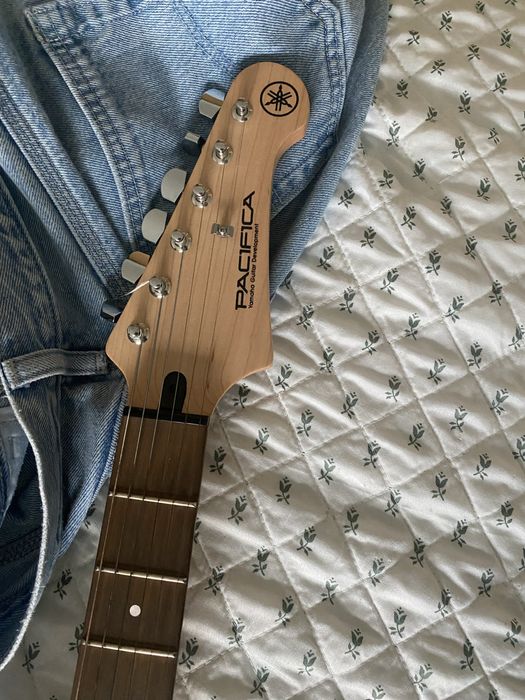 guitarra elétrica yamaha pacifica + amplificador fender