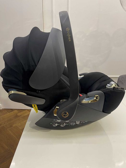 Fotelik samochodowy Cloud Z Wings by Jeremy Scott. Adaptery Gratis!