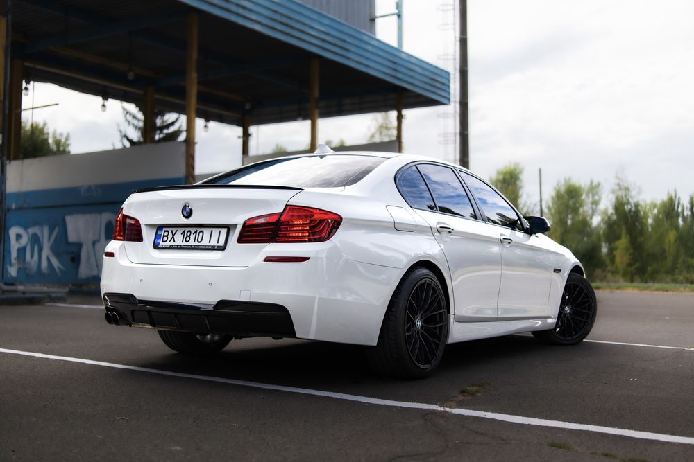 BMW 5 Series 2014 VIN WBA5A7C59FD625370 фото оголошення 4 з 8