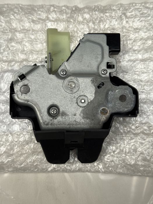 Fecho da mala de Tesla Model 3 de 2018 a 2023