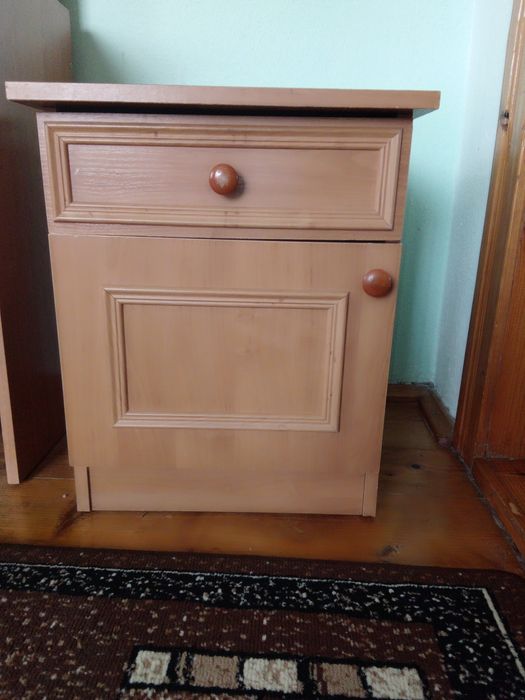 Продам меблі у спальню