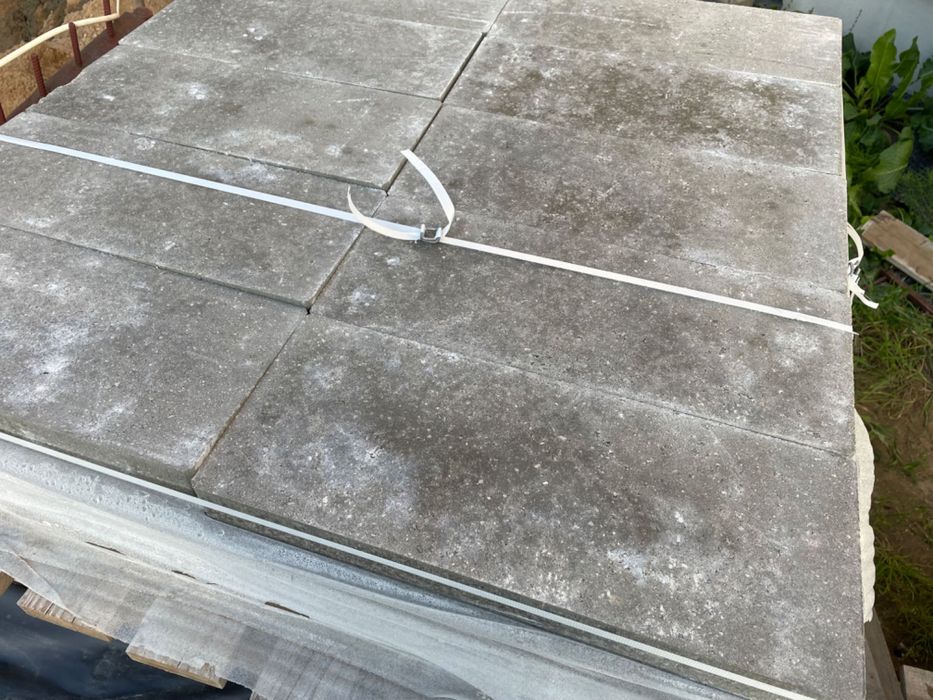 Daszki betonowe ogrodzeniowe wymiar 40x20 szare pustaki/ mur/beton