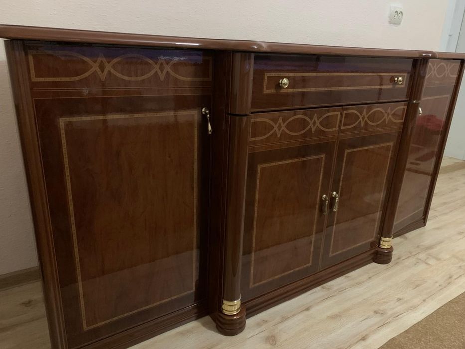 Продам комод з дубовий з Німеччини.