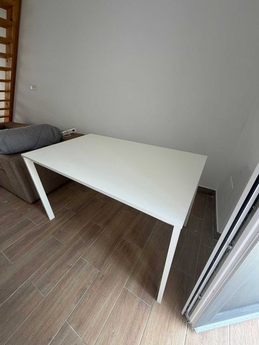 Mesa branca Ikea